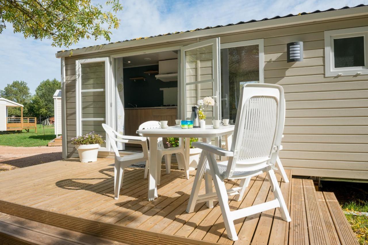 Camping Aux Rives Du Soleil ปงต์-เดอ-โวซ์ ภายนอก รูปภาพ