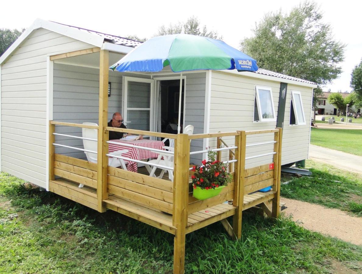 Camping Aux Rives Du Soleil ปงต์-เดอ-โวซ์ ภายนอก รูปภาพ