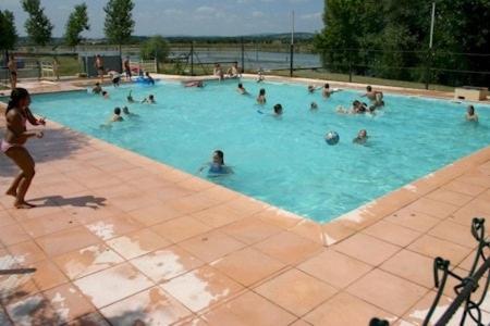 Camping Aux Rives Du Soleil ปงต์-เดอ-โวซ์ ภายนอก รูปภาพ