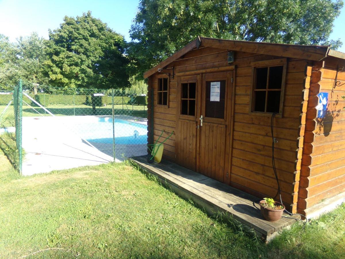 Camping Aux Rives Du Soleil ปงต์-เดอ-โวซ์ ภายนอก รูปภาพ